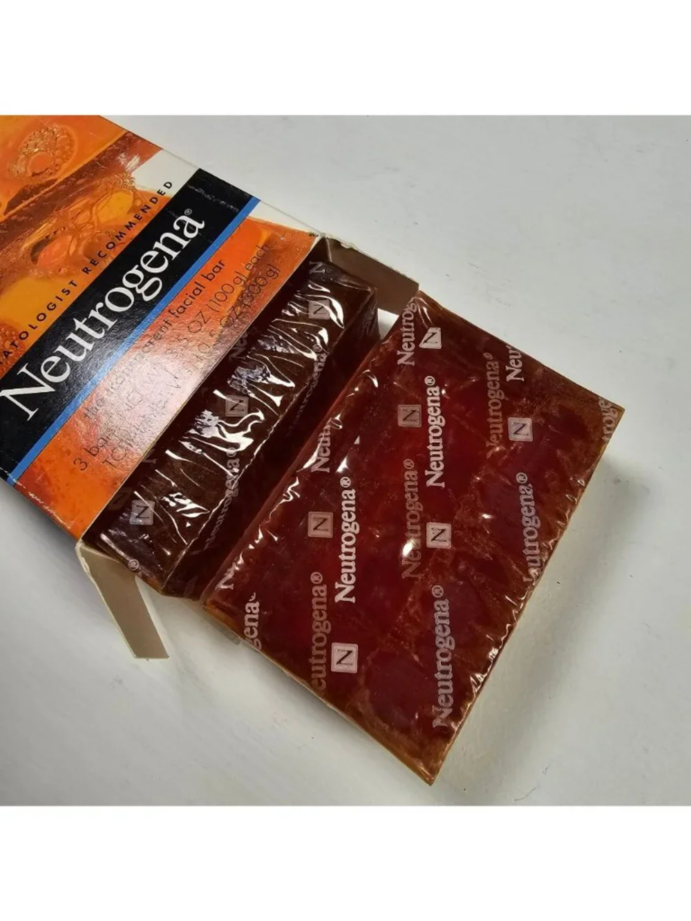 Neutrogena 3-Pack Transparent Facial Bar Soap Oily Skin Formula 3.5oz Each